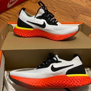 Brand new Nike Epic react flyknit (gs)